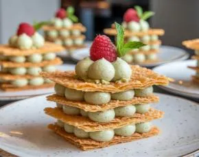 Мильфей с фисташками и малиной в CulinaryOn