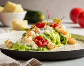 Тальятелле с кремом из цукини и креветками в CulinaryOn