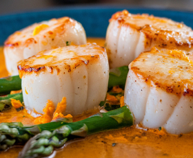 Зажигательный ужин с Челентано: гребешки, лангустины и семифреддо | 16+